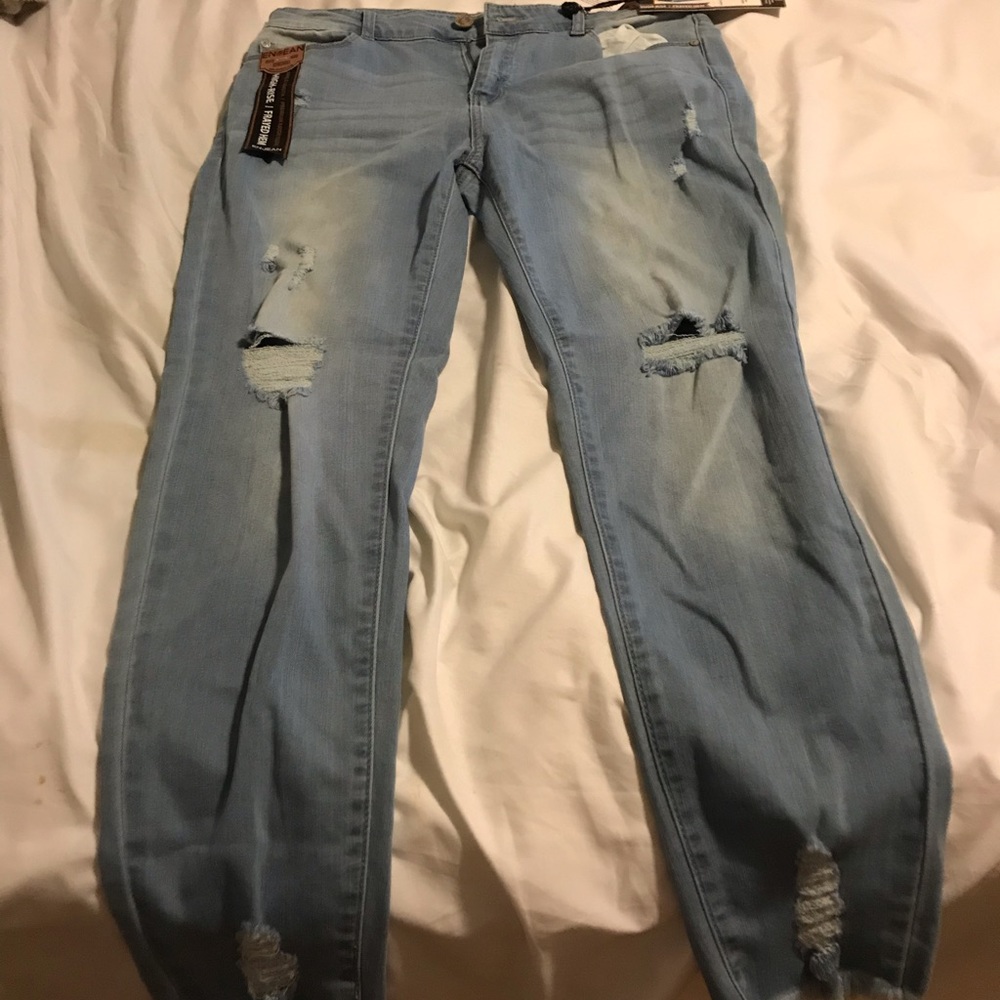High wasted jeans